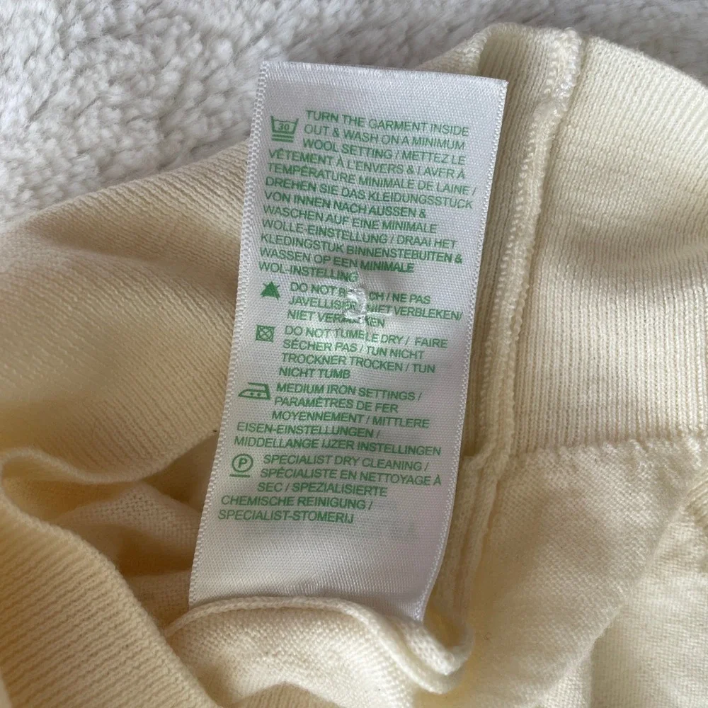 John Smedley Dorset Extra Fine Merino Wool Long Sleeve Polo Sweater Cream Size M